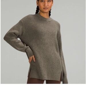 Lululemon Merino Wool-Blend Ribbed
Crewneck Sweater 6 like new
